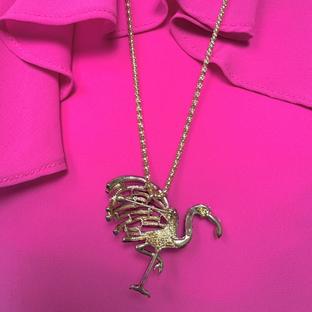 Betsy Johnson Elegant Pink Flamingo Pendant/Pin Necklace - Picture 8 of 8